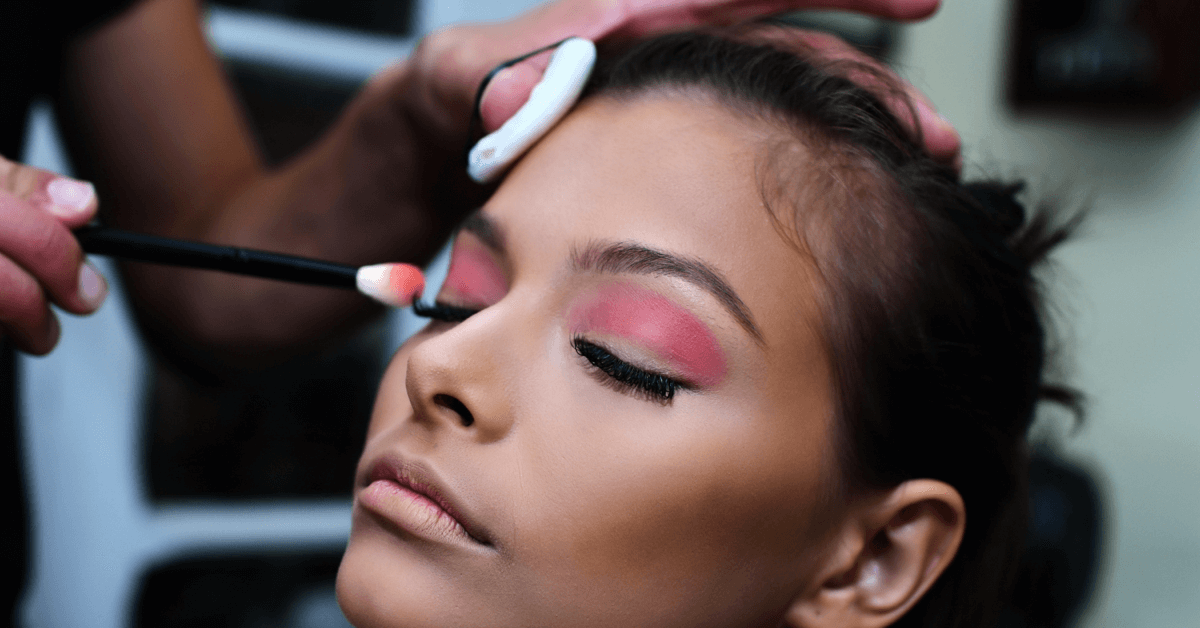 Makeup Artist: Salary & The Career Project